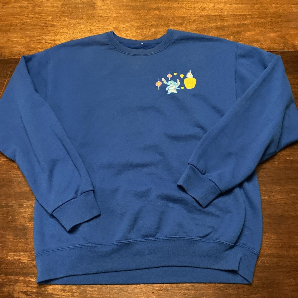 Disney Stitch & Scrump Night Market Blue Crew Neck Sweatshirt Size Medium